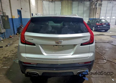 2020 Cadillac Xt4 Premium Luxury z USA, uszkodzony, nr VIN 1GYFZCR49LF151440